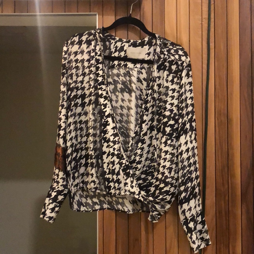 Brochure Walker Patterned Top